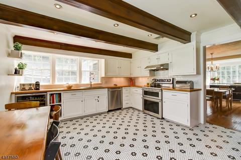41 W Main St, Mendham, NJ 07945 photo 7