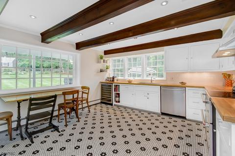 41 W Main St, Mendham, NJ 07945 photo 8