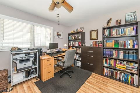 14 Surrey Dr, Wayne, NJ 07470 photo 12