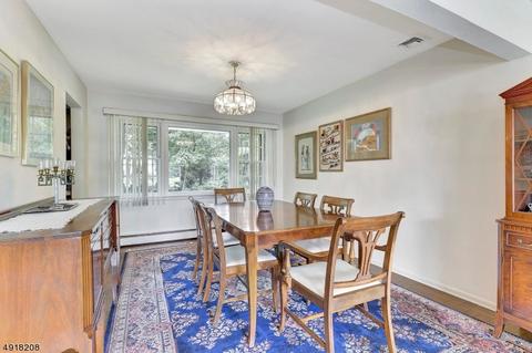 710 Evans St, Paramus, NJ 07652 photo 9