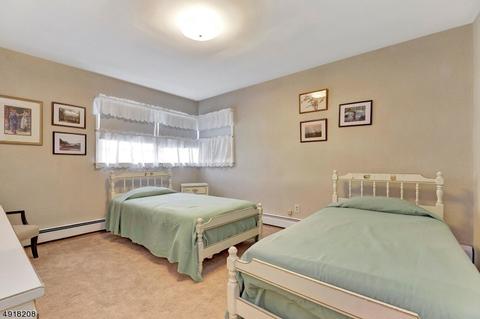 710 Evans St, Paramus, NJ 07652 photo 16