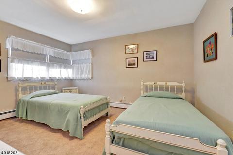 710 Evans St, Paramus, NJ 07652 photo 15