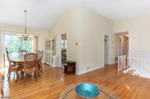 16 Palmer Dr, Wayne, NJ 07470 photo 2