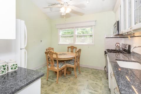 16 Palmer Dr, Wayne, NJ 07470 photo 7