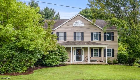 101 Robins Ct, Hackettstown, NJ 07840 photo 1