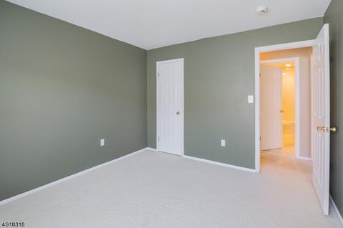 902 Madaline Dr, Avenel, NJ 07001 photo 18