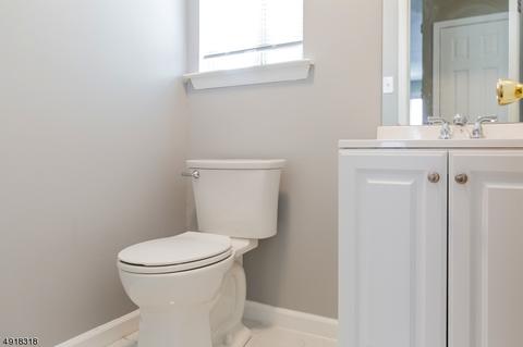 902 Madaline Dr, Avenel, NJ 07001 photo 15