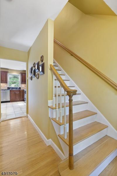 16 Colby Dr, Byram Township, NJ 07821 photo 2