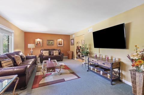 16 Colby Dr, Byram Township, NJ 07821 photo 4