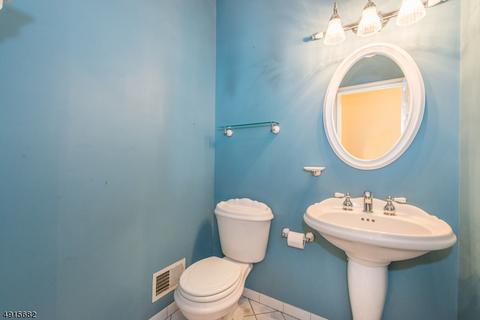 57 Saxton Dr, Hackettstown, NJ 07840 photo 13