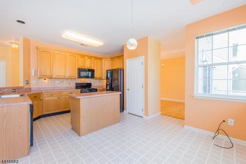 57 Saxton Dr, Hackettstown, NJ 07840 photo 9