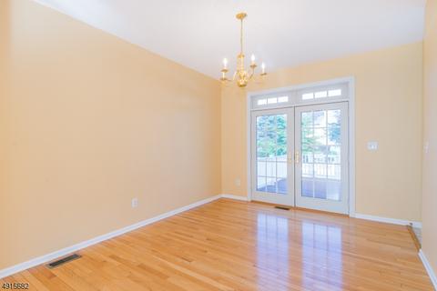 57 Saxton Dr, Hackettstown, NJ 07840 photo 6