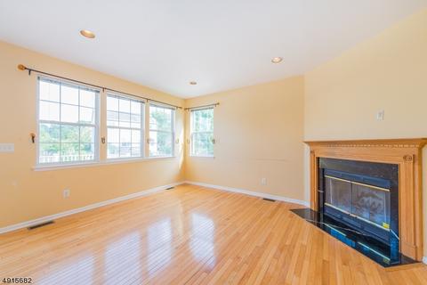 57 Saxton Dr, Hackettstown, NJ 07840 photo 11