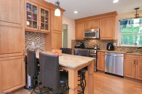 300 Indian Rd, Wayne, NJ 07470 photo 7