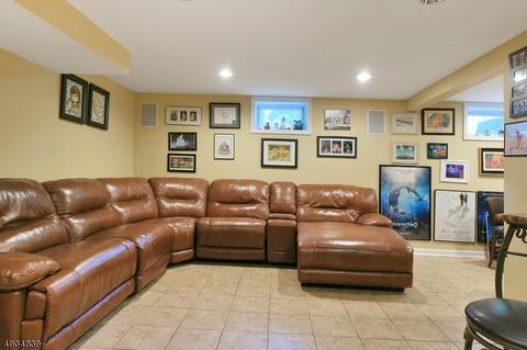 300 Indian Rd, Wayne, NJ 07470 photo 16