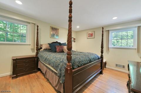 300 Indian Rd, Wayne, NJ 07470 photo 12