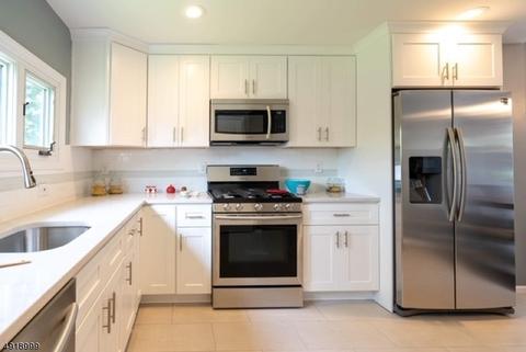 390 Harvey Pl, Plainfield, NJ 07062 photo 5