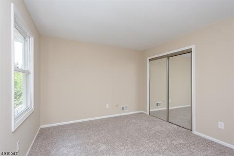 334 Carnegie Ct, Hackettstown, NJ 07840 photo 14