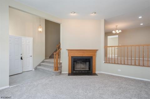 334 Carnegie Ct, Hackettstown, NJ 07840 photo 5