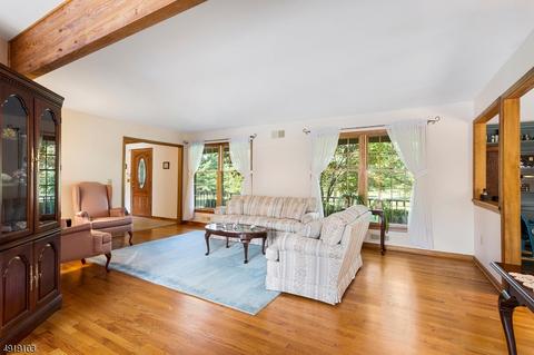 72 Rustic Trl, Flemington, NJ 08822 photo 3
