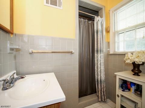180 Willow Ave Ext, North Plainfield, NJ 07063 photo 14