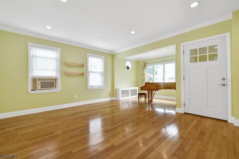 480 Walnut St, Nutley, NJ 07110 photo 4