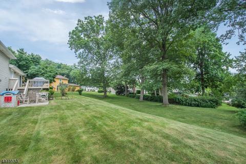 28 Berry Dr, Wayne, NJ 07470 photo 20