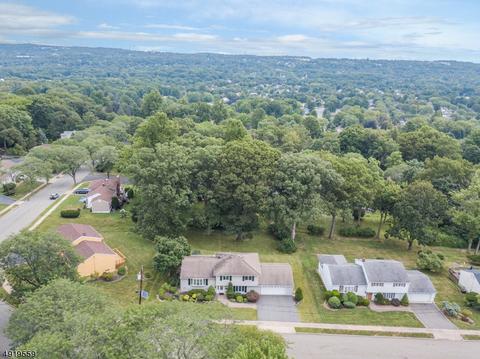 28 Berry Dr, Wayne, NJ 07470 photo 24