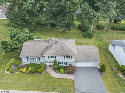 28 Berry Dr, Wayne, NJ 07470 photo 22