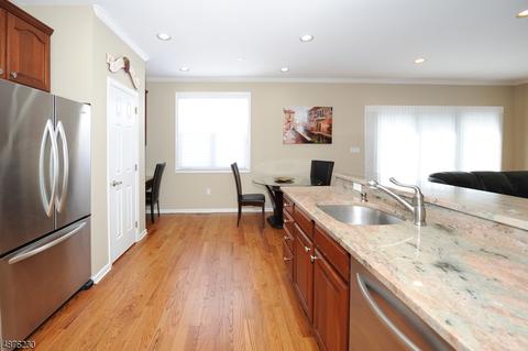 2 Cambridge Pl, Wayne, NJ 07470 photo 7