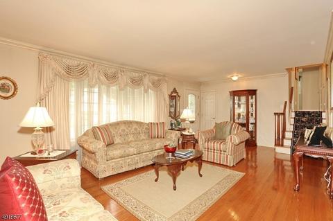 17 Pineview Dr, Waldwick, NJ 07463 photo 14