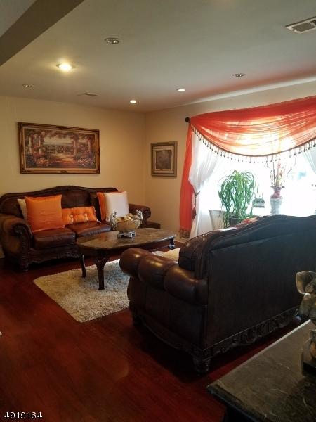 21 Brook St, Hackensack, NJ 07601 photo 6