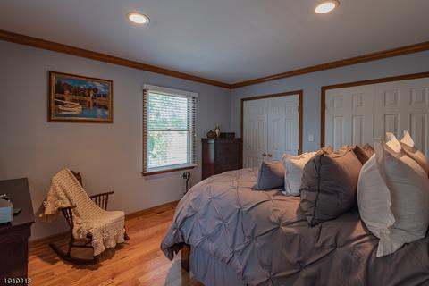22 Maple Ave, Waldwick, NJ 07463 photo 13