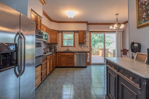 22 Maple Ave, Waldwick, NJ 07463 photo 11