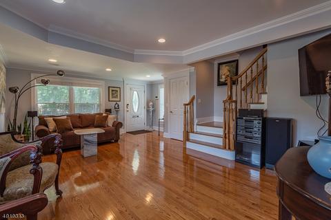 22 Maple Ave, Waldwick, NJ 07463 photo 5