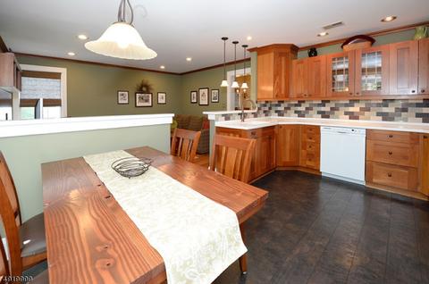 167 Warbler Dr, Wayne, NJ 07470 photo 4