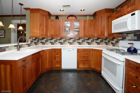 167 Warbler Dr, Wayne, NJ 07470 photo 3