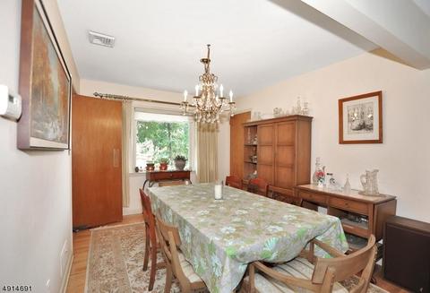 294 Maril Ct, Paramus, NJ 07652 photo 6