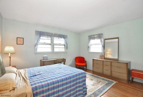 294 Maril Ct, Paramus, NJ 07652 photo 13