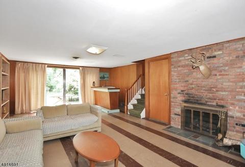294 Maril Ct, Paramus, NJ 07652 photo 16