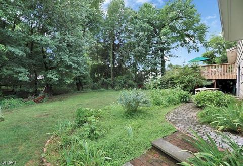 294 Maril Ct, Paramus, NJ 07652 photo 19