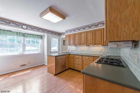 524 Spring Valley Dr, Bridgewater, NJ 08807 photo 8