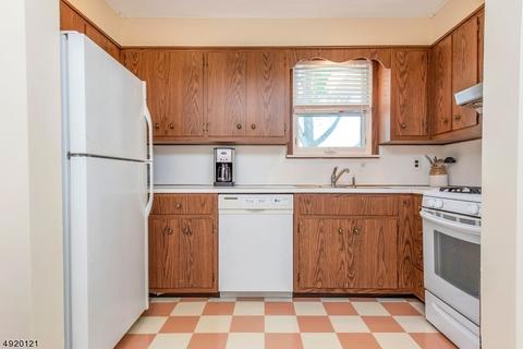 111 Cedar St, Nutley, NJ 07110 photo 9