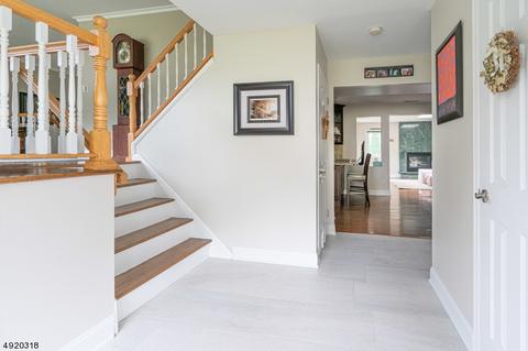 66 Braemar Dr, Wayne, NJ 07470 photo 2