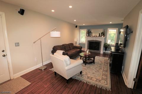 58 Brighton Ter, Wayne, NJ 07470 photo 4