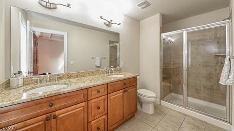 6 Parkside Dr, Haskell, NJ 07420 photo 5
