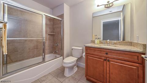 6 Parkside Dr, Haskell, NJ 07420 photo 11