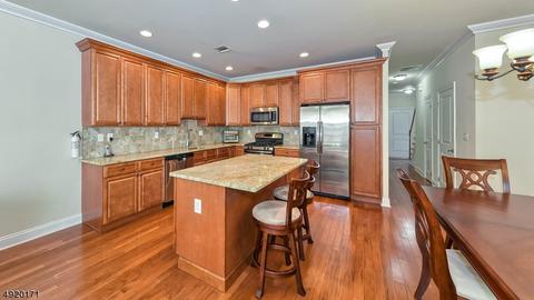 6 Parkside Dr, Haskell, NJ 07420 photo 2