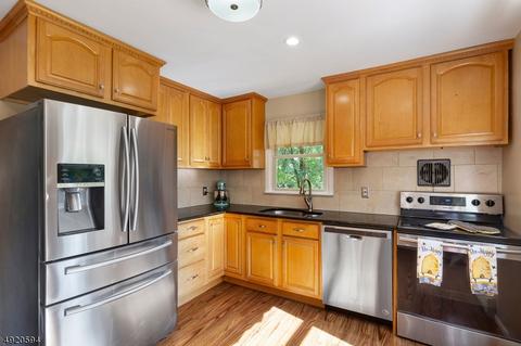 3 Cedar Ter, Randolph, NJ 07869 photo 2