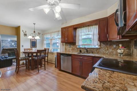2 Whitegate Rd, Roxbury Twp., NJ 07876 photo 6
